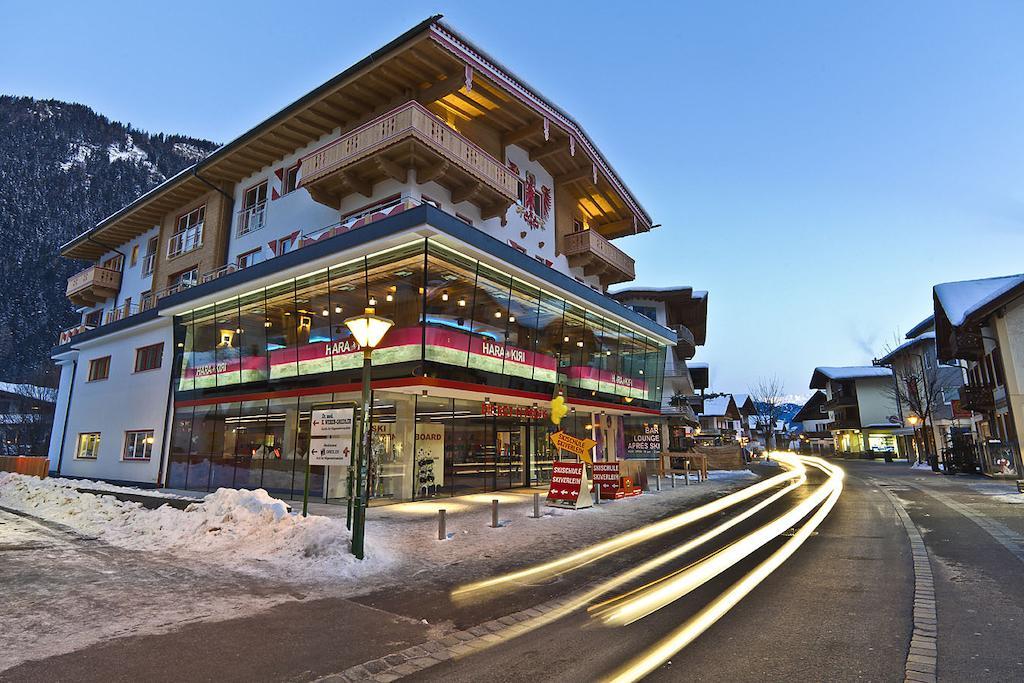 Harakiri Partyhouse Hotel Mayrhofen Exterior foto