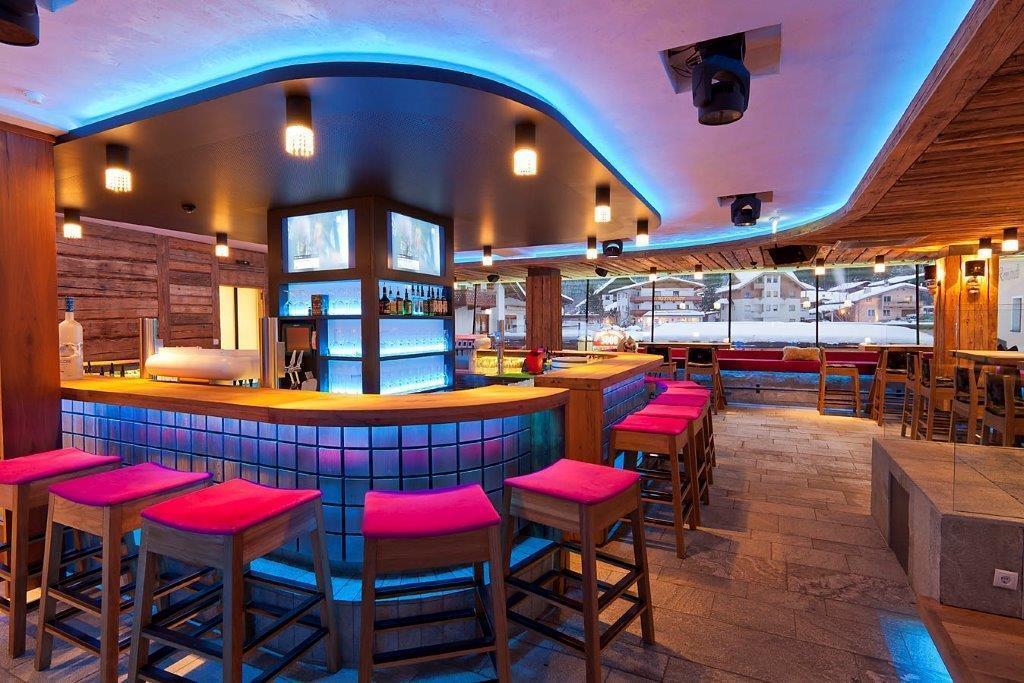 Harakiri Partyhouse Hotel Mayrhofen Exterior foto